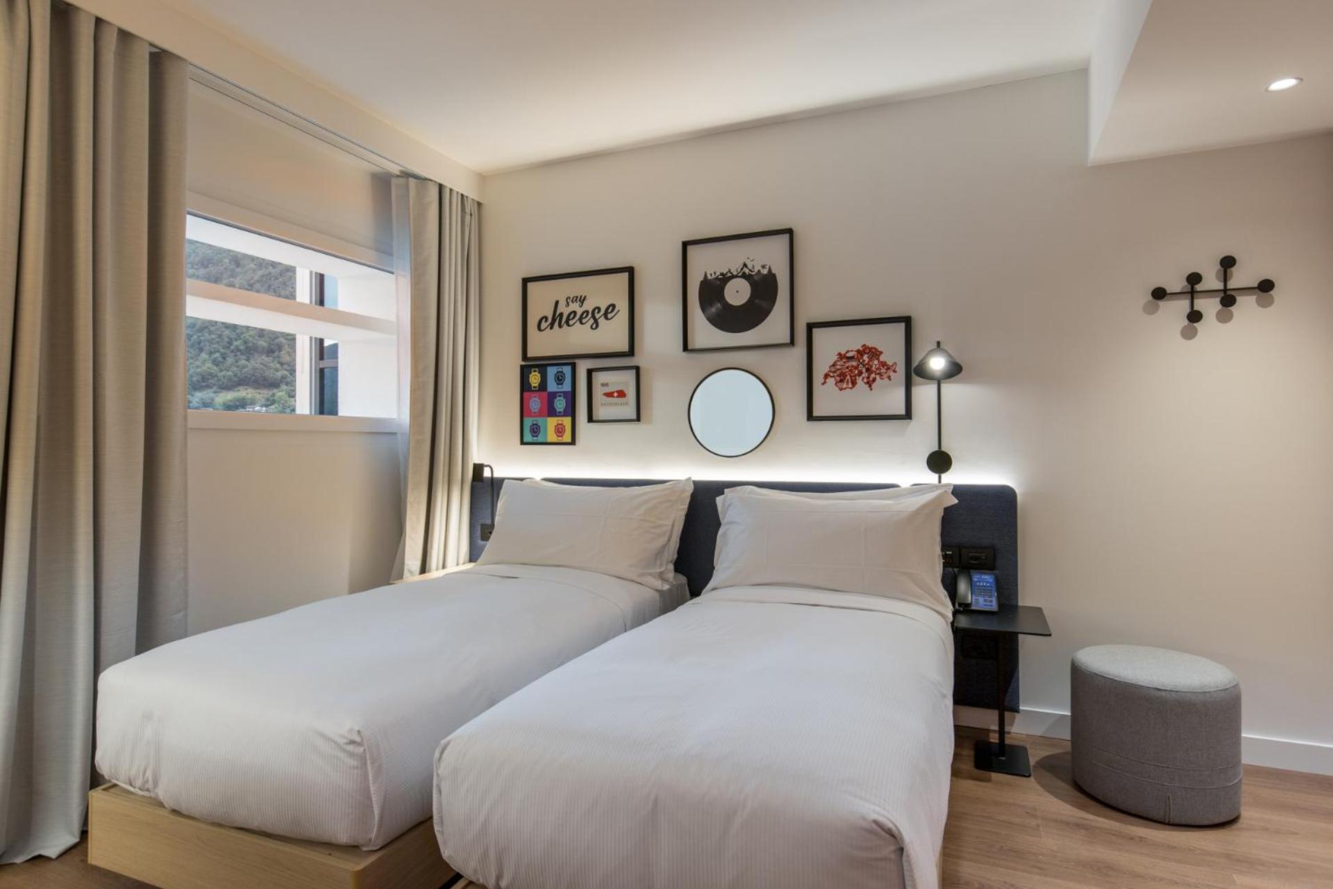 Hampton By Hilton Locarno Hotel Losone Bagian luar foto