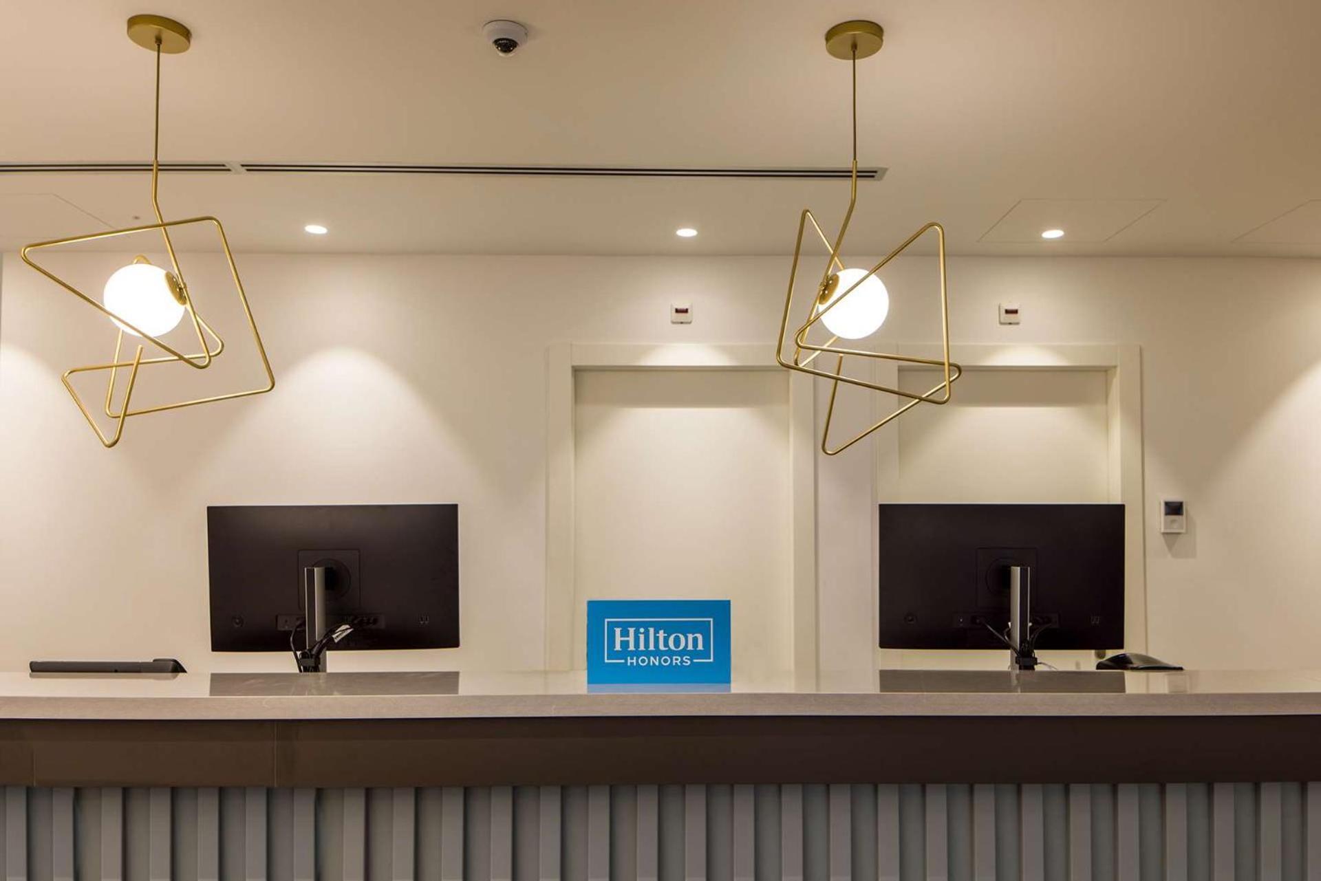 Hampton By Hilton Locarno Hotel Losone Bagian luar foto